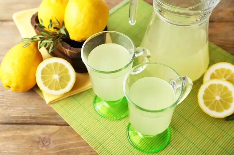 citronová voda pro pitnou dietu